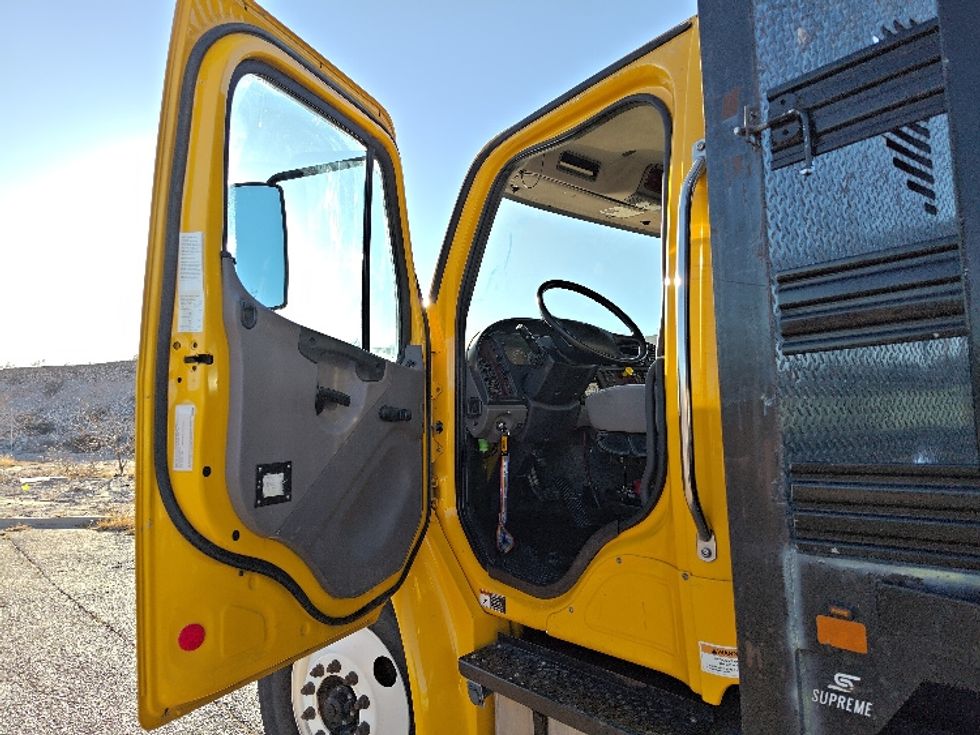 Flatbed Truck-Light and Medium Duty Trucks-Freightliner-2019-M2-El Paso-TX-114,681\n\t\tmiles-$ 56,750 - Image 15