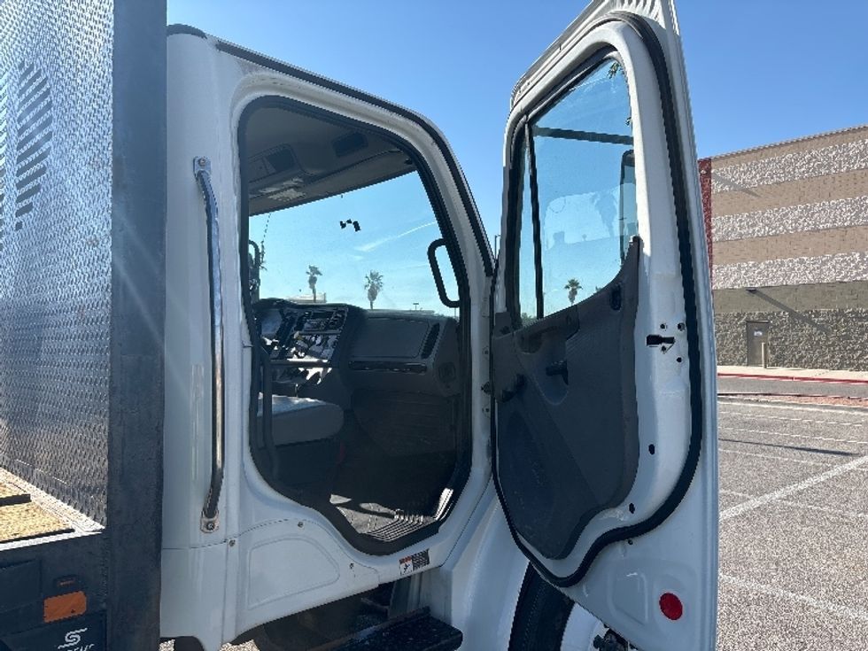 Flatbed Truck-Light and Medium Duty Trucks-Freightliner-2019-M2-El Paso-TX-79,226\n\t\tmiles-$ 71,500 - Image 16