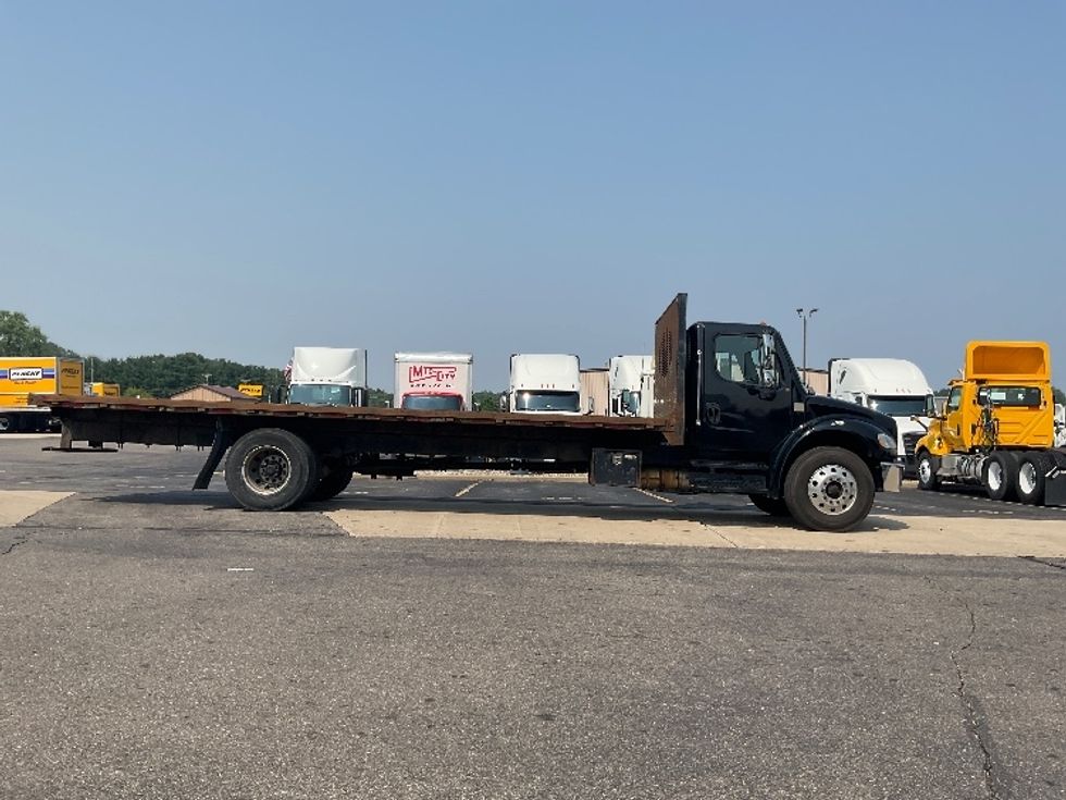 Flatbed Truck-Light and Medium Duty Trucks-Freightliner-2019-M2-Elkhart-IN-224,806\n\t\tmiles-$ 42,250 - Image 11