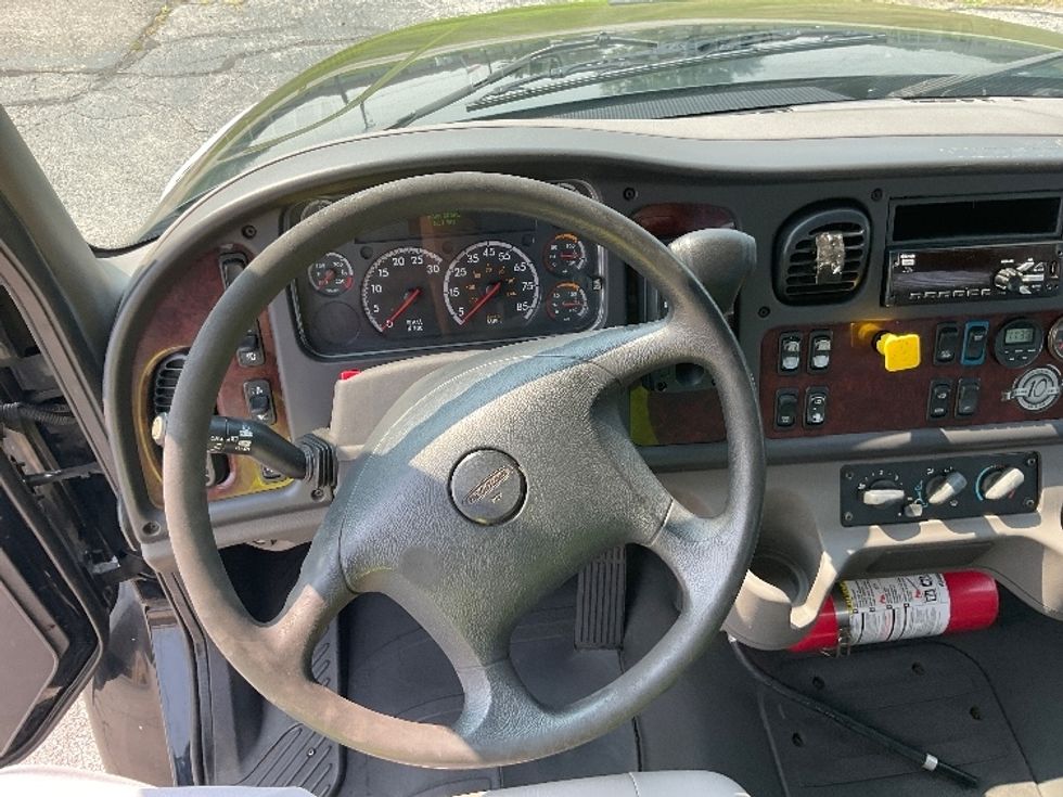 Flatbed Truck-Light and Medium Duty Trucks-Freightliner-2019-M2-Elkhart-IN-224,806\n\t\tmiles-$ 42,250 - Image 14