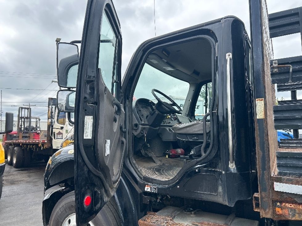 Flatbed Truck-Light and Medium Duty Trucks-Freightliner-2019-M2-Elmira-NY-259,968\n\t\tmiles-$ 55,500 - Image 16