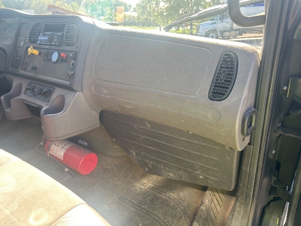 Flatbed Truck-Light and Medium Duty Trucks-Freightliner-2019-M2-Elmira-NY-259,968\n\t\tmiles-$ 55,500 - Image 21