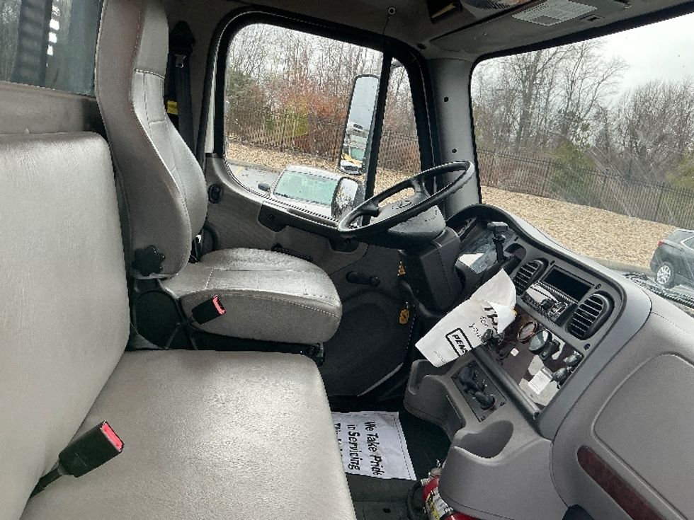 Flatbed Truck-Light and Medium Duty Trucks-Freightliner-2019-M2-Erlanger-KY-42,316\n\t\tmiles-$ 60,250 - Image 19