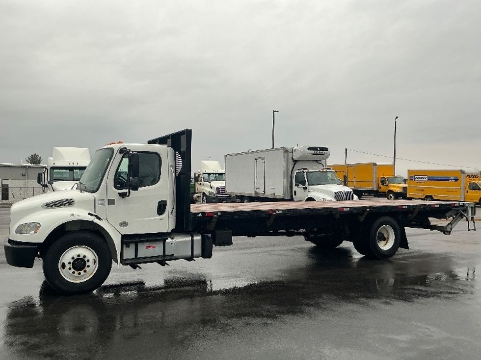 Flatbed Truck-Light and Medium Duty Trucks-Freightliner-2019-M2-Erlanger-KY-42,316\n\t\tmiles-$ 60,250 - Image 4