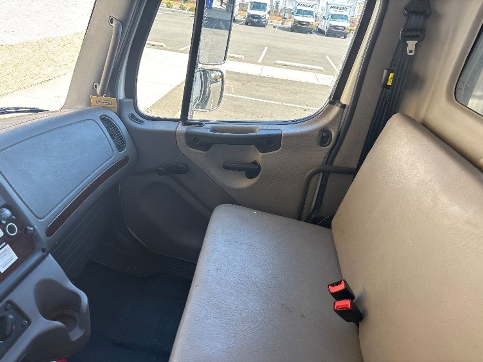 Flatbed Truck-Light and Medium Duty Trucks-Freightliner-2019-M2-Everett-WA-54,641\n\t\tmiles-$ 64,250 - Image 19