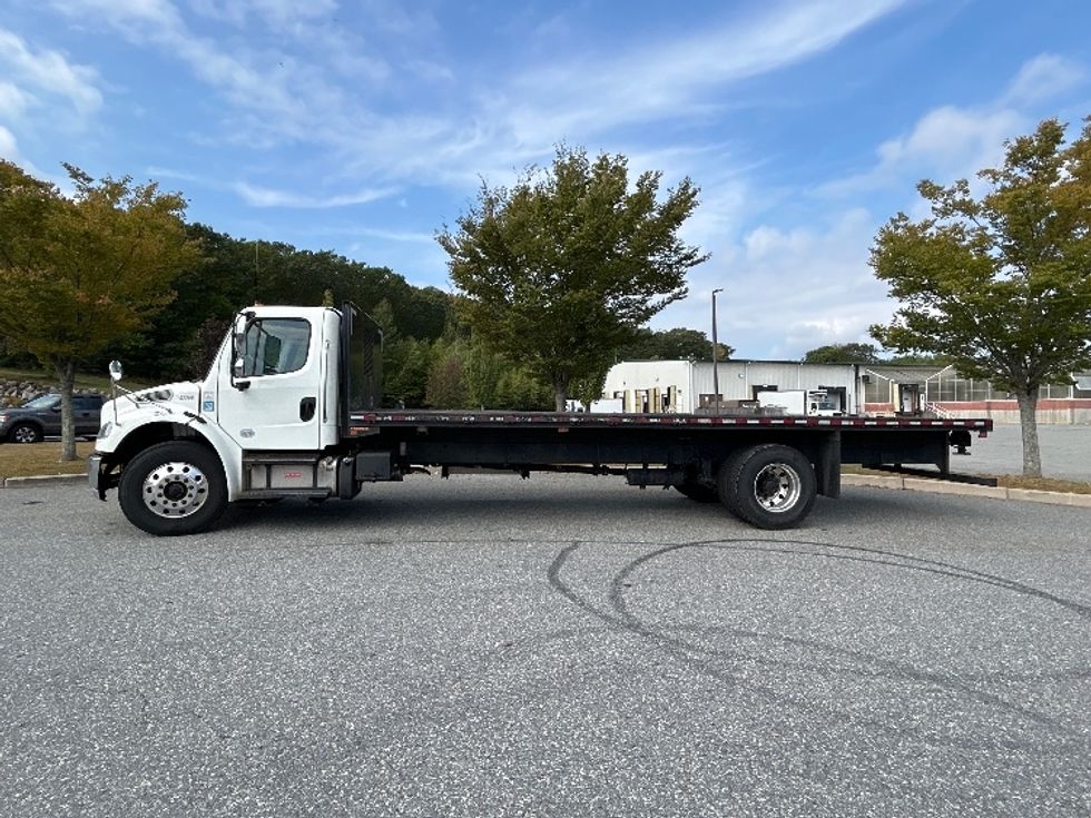 Flatbed Truck-Light and Medium Duty Trucks-Freightliner-2019-M2-Fitchburg-MA-70,876\n\t\tmiles-$ 44,500 - Image 4