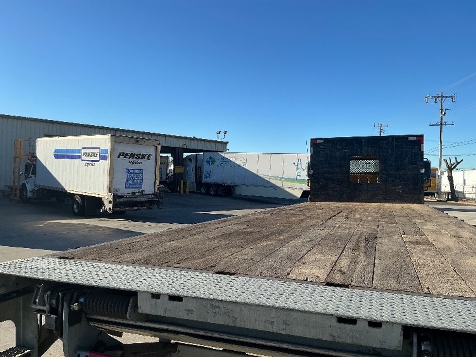 Flatbed Truck-Light and Medium Duty Trucks-Freightliner-2019-M2-Fontana-CA-108,381\n\t\tmiles-$ 53,000 - Image 11