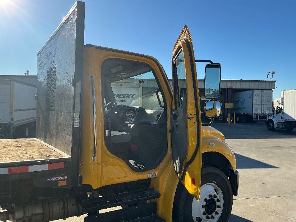 Flatbed Truck-Light and Medium Duty Trucks-Freightliner-2019-M2-Fontana-CA-108,381\n\t\tmiles-$ 53,000 - Image 20