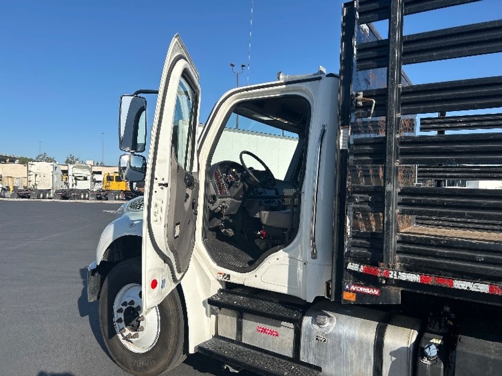 Flatbed Truck-Light and Medium Duty Trucks-Freightliner-2019-M2-Fontana-CA-111,131\n\t\tmiles-$ 55,000 - Image 15