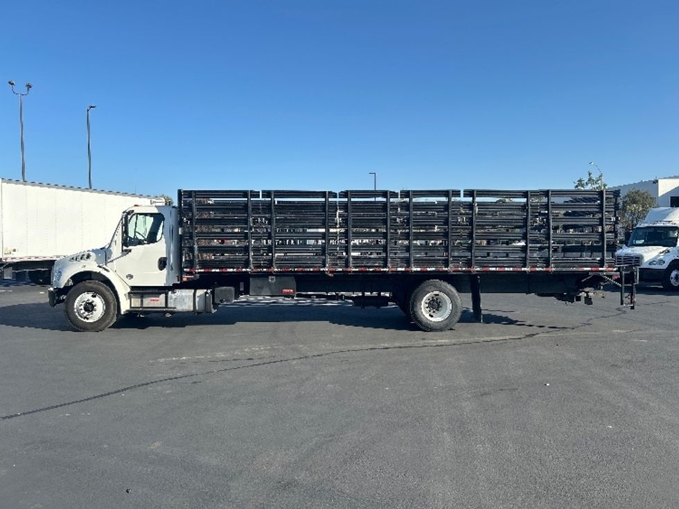 Flatbed Truck-Light and Medium Duty Trucks-Freightliner-2019-M2-Fontana-CA-111,131\n\t\tmiles-$ 55,000 - Image 4