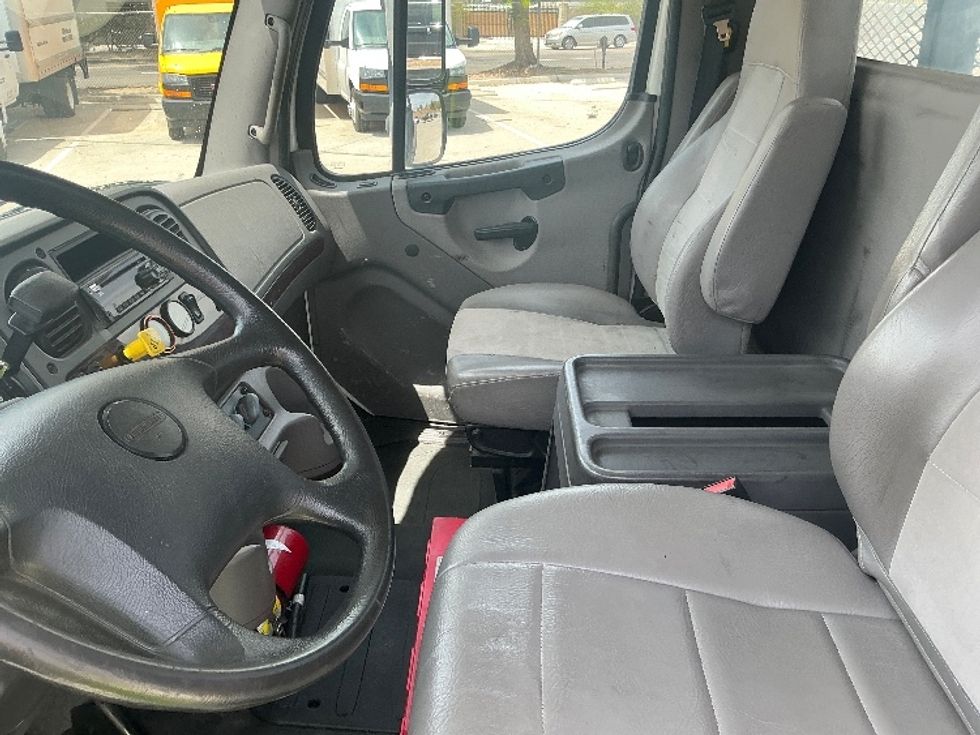 Flatbed Truck-Light and Medium Duty Trucks-Freightliner-2019-M2-Fontana-CA-115,986\n\t\tmiles-$ 47,500 - Image 19