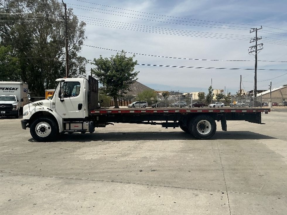 Flatbed Truck-Light and Medium Duty Trucks-Freightliner-2019-M2-Fontana-CA-115,986\n\t\tmiles-$ 47,500 - Image 4