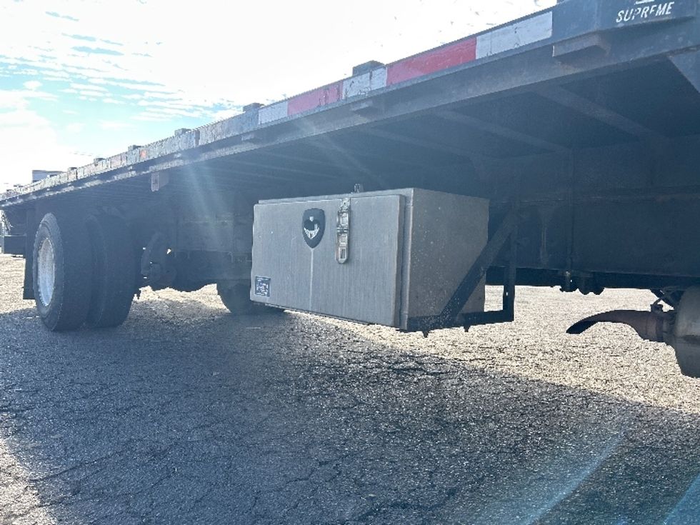 Flatbed Truck-Light and Medium Duty Trucks-Freightliner-2019-M2-Fontana-CA-117,600\n\t\tmiles-$ 53,250 - Image 12