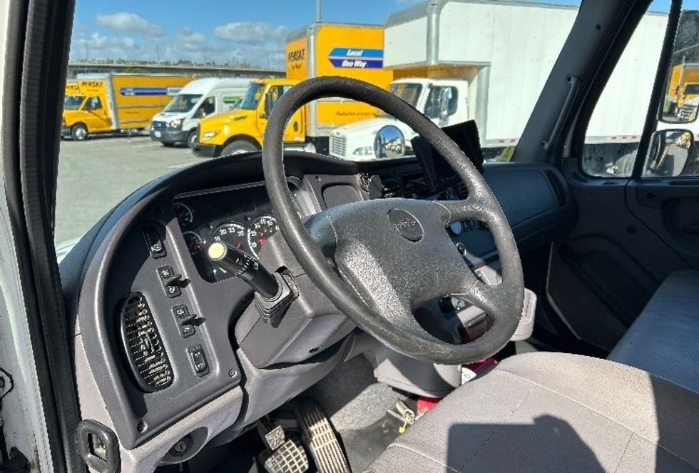 Flatbed Truck-Light and Medium Duty Trucks-Freightliner-2019-M2-Fontana-CA-129,050\n\t\tmiles-$ 71,750 - Image 13