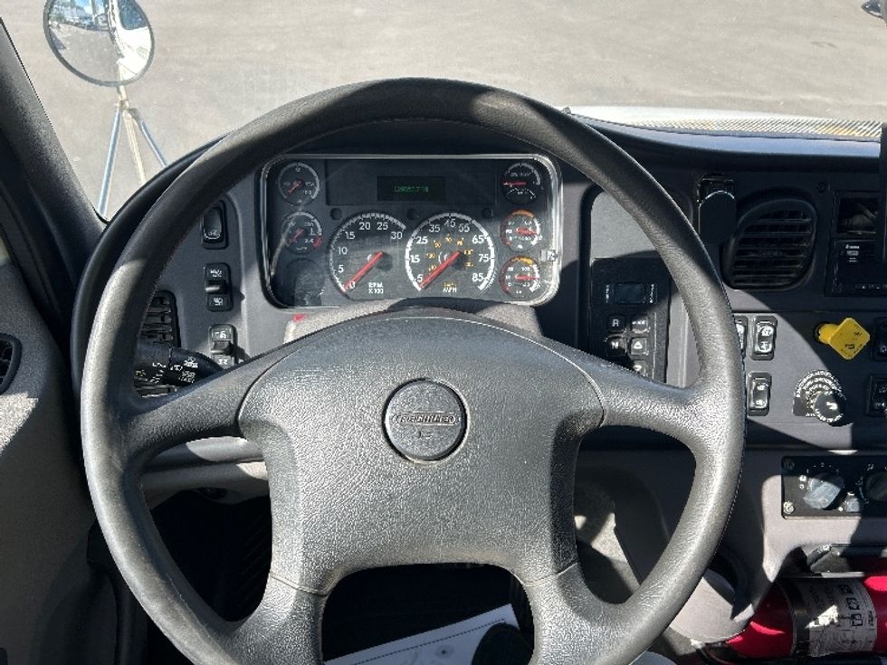 Flatbed Truck-Light and Medium Duty Trucks-Freightliner-2019-M2-Fontana-CA-129,050\n\t\tmiles-$ 71,750 - Image 14