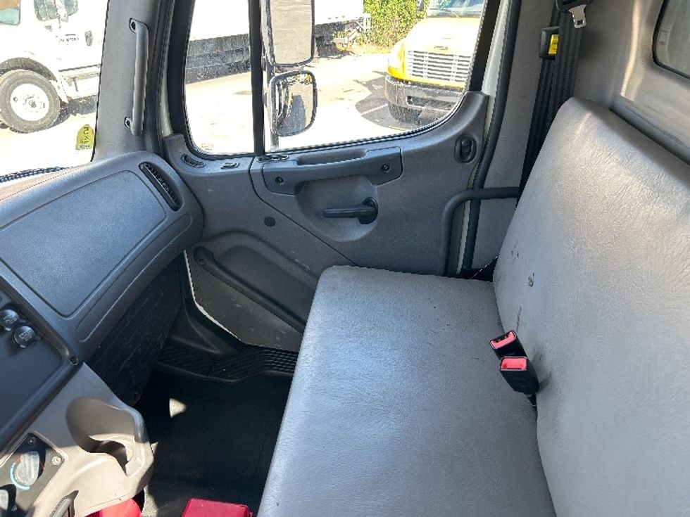 Flatbed Truck-Light and Medium Duty Trucks-Freightliner-2019-M2-Fontana-CA-129,050\n\t\tmiles-$ 71,750 - Image 15