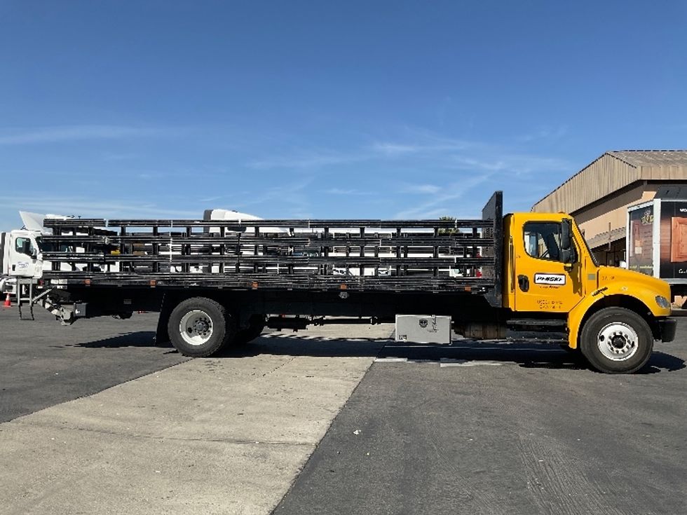 Flatbed Truck-Light and Medium Duty Trucks-Freightliner-2019-M2-Fontana-CA-129,412\n\t\tmiles-$ 58,000 - Image 15