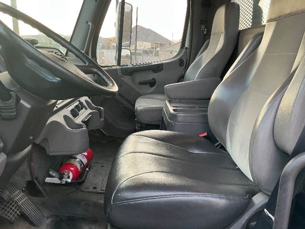 Flatbed Truck-Light and Medium Duty Trucks-Freightliner-2019-M2-Fontana-CA-130,955\n\t\tmiles-$ 54,250 - Image 19