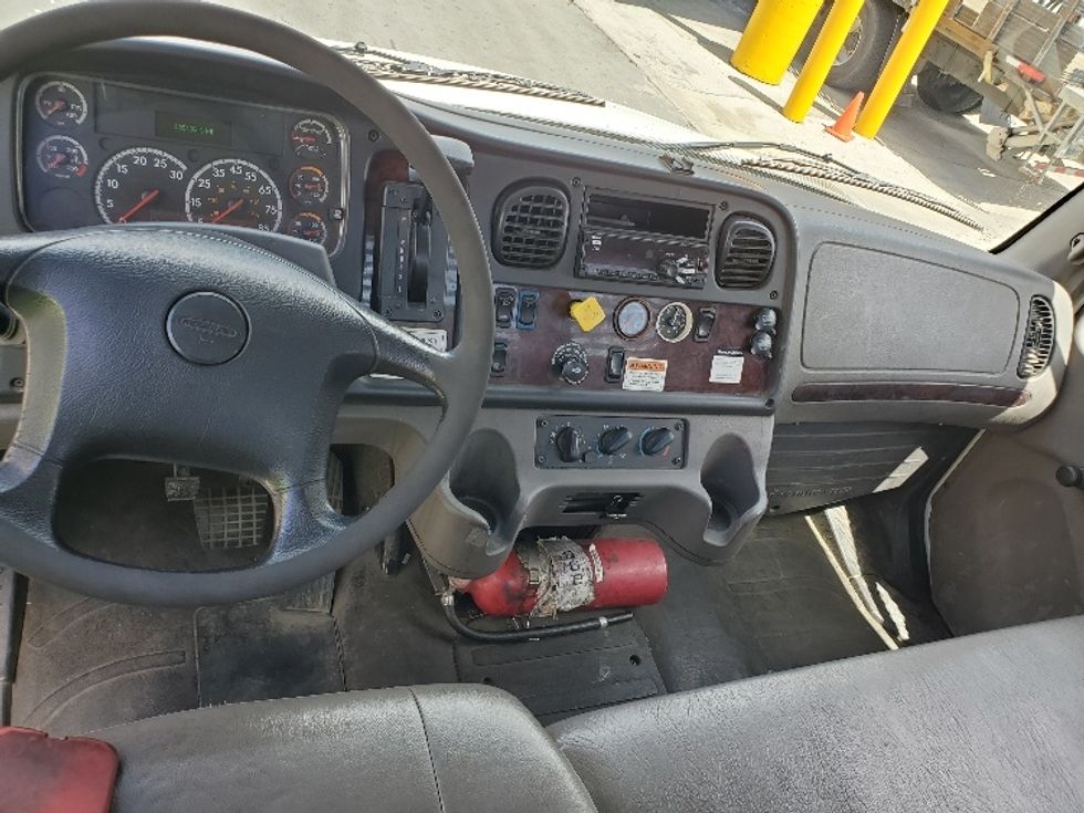 Flatbed Truck-Light and Medium Duty Trucks-Freightliner-2019-M2-Fontana-CA-135,313\n\t\tmiles-$ 60,000 - Image 17