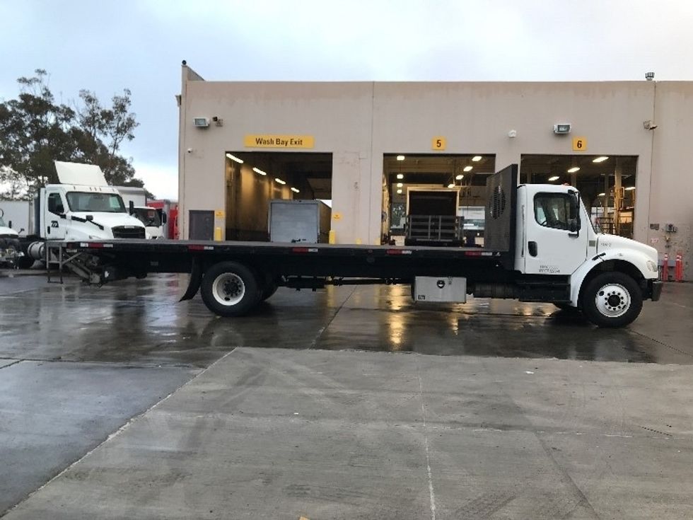 Flatbed Truck-Light and Medium Duty Trucks-Freightliner-2019-M2-Fontana-CA-137,638\n\t\tmiles-$ 58,000 - Image 13