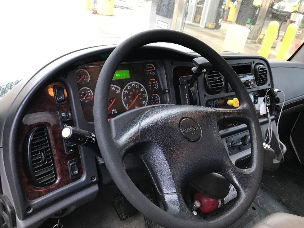 Flatbed Truck-Light and Medium Duty Trucks-Freightliner-2019-M2-Fontana-CA-137,638\n\t\tmiles-$ 58,000 - Image 15