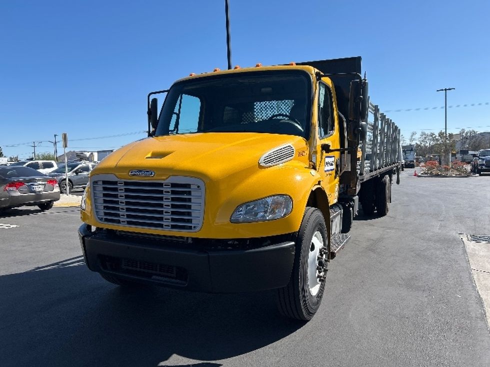 Flatbed Truck-Light and Medium Duty Trucks-Freightliner-2019-M2-Fontana-CA-138,644\n\t\tmiles-$ 57,250 - Image 3
