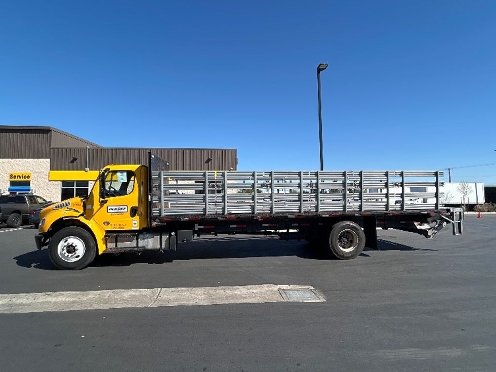 Flatbed Truck-Light and Medium Duty Trucks-Freightliner-2019-M2-Fontana-CA-138,644\n\t\tmiles-$ 57,250 - Image 4