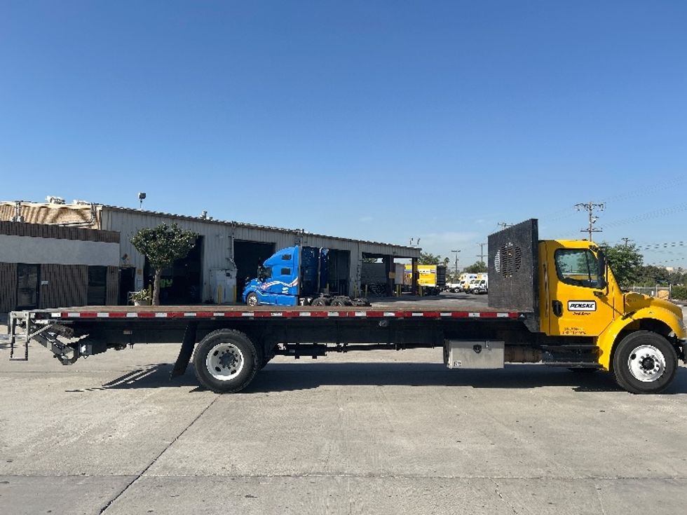 Flatbed Truck-Light and Medium Duty Trucks-Freightliner-2019-M2-Fontana-CA-154,766\n\t\tmiles-$ 47,750 - Image 15