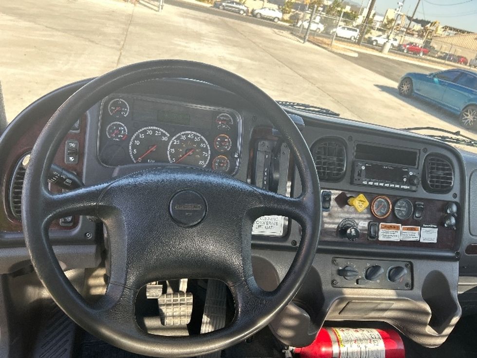 Flatbed Truck-Light and Medium Duty Trucks-Freightliner-2019-M2-Fontana-CA-154,766\n\t\tmiles-$ 47,750 - Image 18