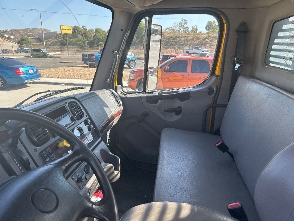 Flatbed Truck-Light and Medium Duty Trucks-Freightliner-2019-M2-Fontana-CA-154,766\n\t\tmiles-$ 47,750 - Image 19
