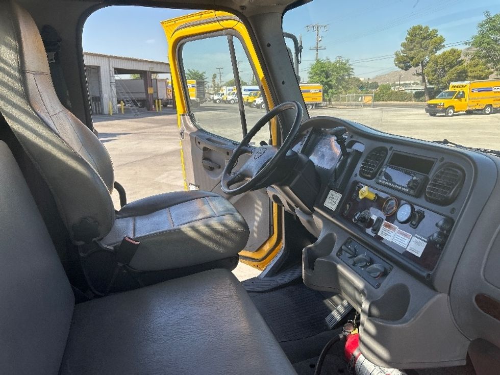 Flatbed Truck-Light and Medium Duty Trucks-Freightliner-2019-M2-Fontana-CA-154,766\n\t\tmiles-$ 47,750 - Image 22