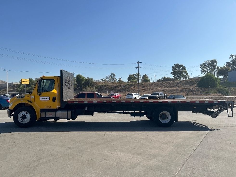 Flatbed Truck-Light and Medium Duty Trucks-Freightliner-2019-M2-Fontana-CA-154,766\n\t\tmiles-$ 47,750 - Image 4