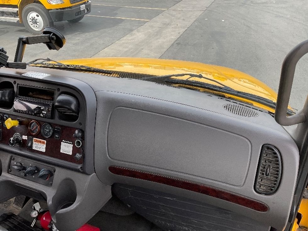 Flatbed Truck-Light and Medium Duty Trucks-Freightliner-2019-M2-Fontana-CA-166,478\n\t\tmiles-$ 53,250 - Image 21