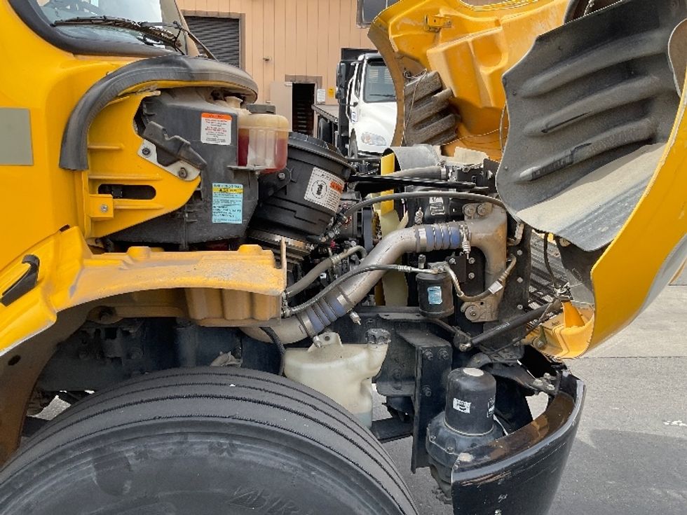 Flatbed Truck-Light and Medium Duty Trucks-Freightliner-2019-M2-Fontana-CA-166,478\n\t\tmiles-$ 53,250 - Image 23