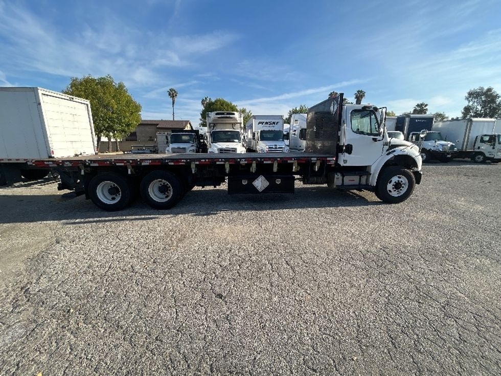 Flatbed Truck-Light and Medium Duty Trucks-Freightliner-2019-M2-Fontana-CA-181,130\n\t\tmiles-$ 69,500 - Image 11