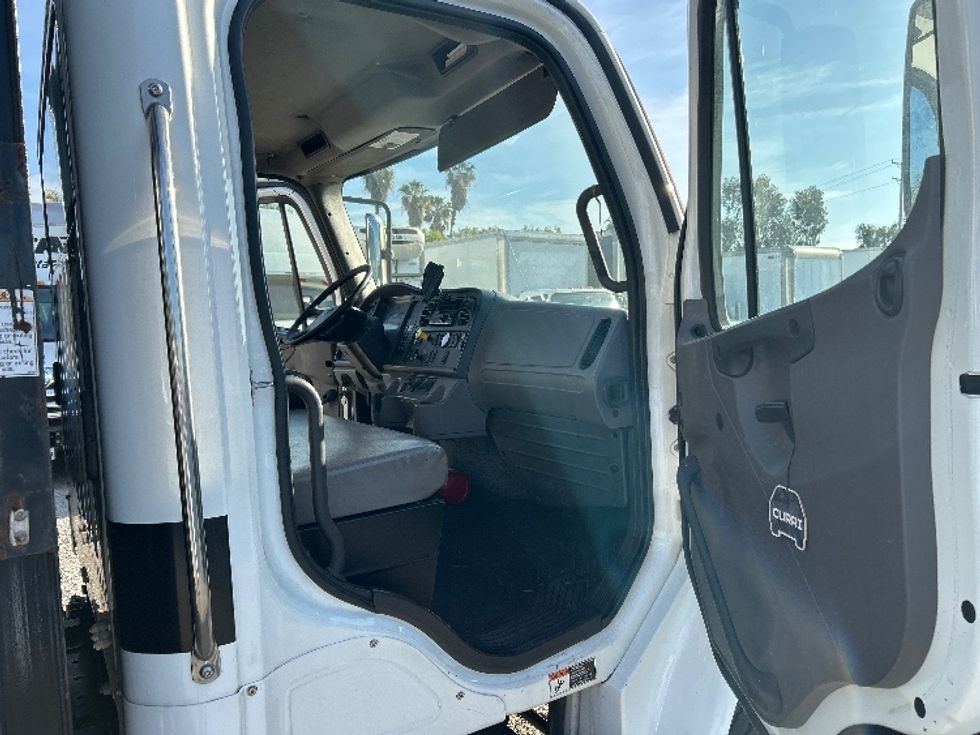 Flatbed Truck-Light and Medium Duty Trucks-Freightliner-2019-M2-Fontana-CA-181,130\n\t\tmiles-$ 69,500 - Image 16
