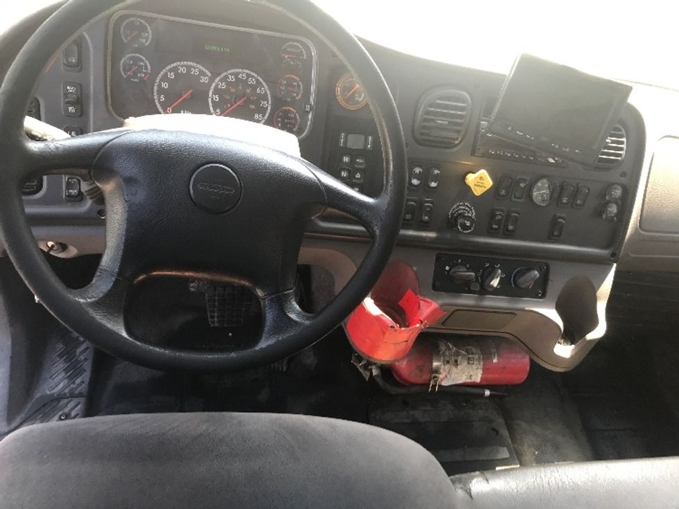 Flatbed Truck-Light and Medium Duty Trucks-Freightliner-2019-M2-Fontana-CA-183,385\n\t\tmiles-$ 69,500 - Image 18