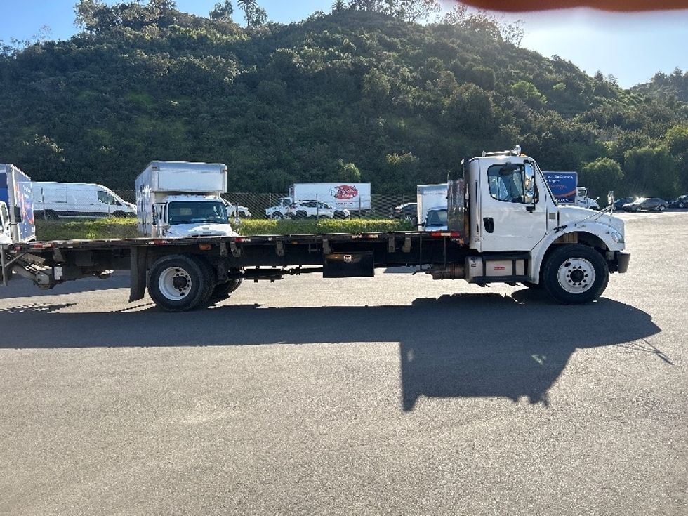 Flatbed Truck-Light and Medium Duty Trucks-Freightliner-2019-M2-Fontana-CA-188,336\n\t\tmiles-$ 46,500 - Image 12