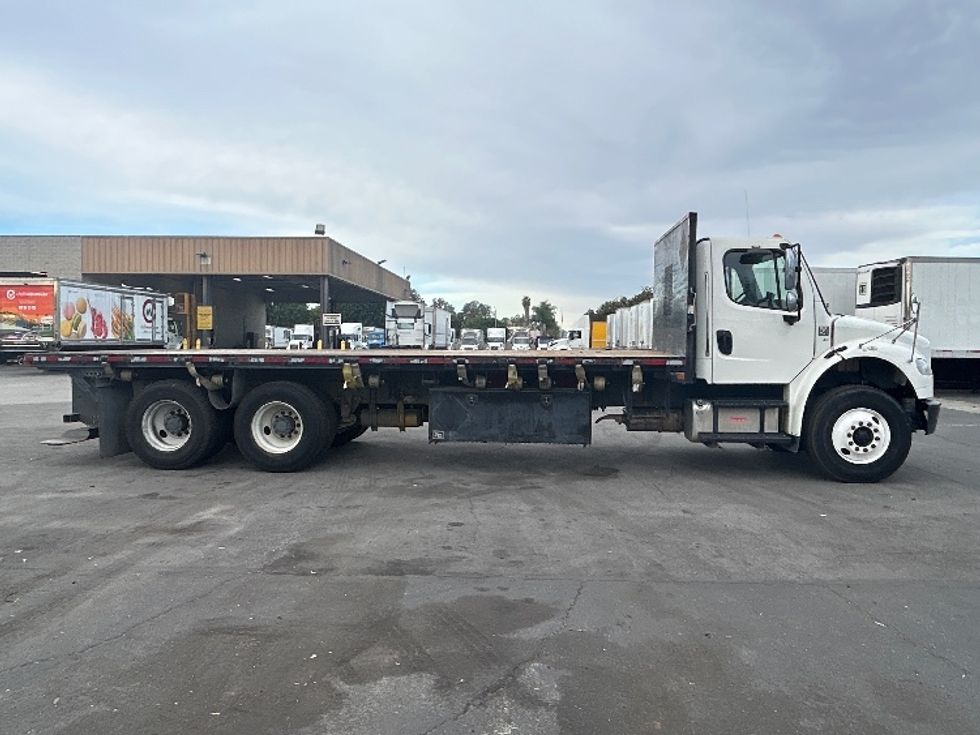 Flatbed Truck-Light and Medium Duty Trucks-Freightliner-2019-M2-Fontana-CA-215,950\n\t\tmiles-$ 59,500 - Image 15