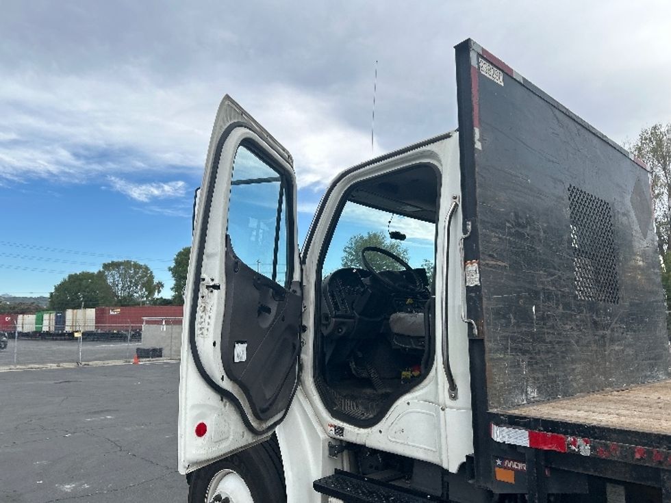 Flatbed Truck-Light and Medium Duty Trucks-Freightliner-2019-M2-Fontana-CA-215,950\n\t\tmiles-$ 59,500 - Image 16