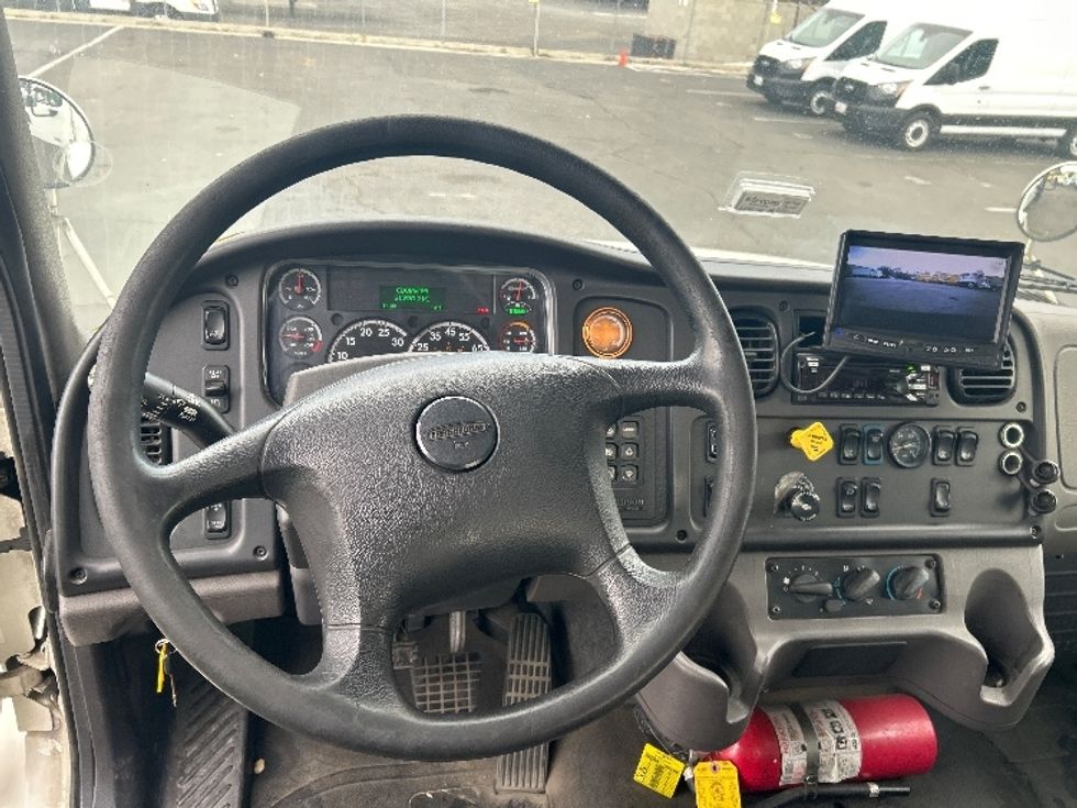 Flatbed Truck-Light and Medium Duty Trucks-Freightliner-2019-M2-Fontana-CA-215,950\n\t\tmiles-$ 59,500 - Image 18