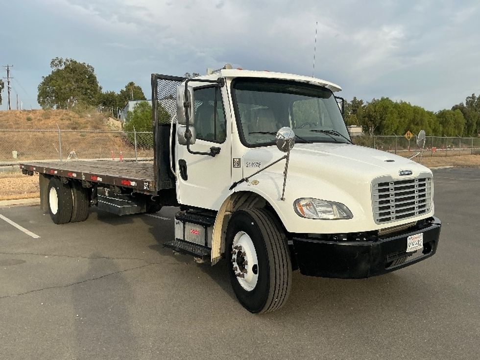 Flatbed Truck-Light and Medium Duty Trucks-Freightliner-2019-M2-Fontana-CA-98,901\n\t\tmiles-$ 56,750 - Image 1