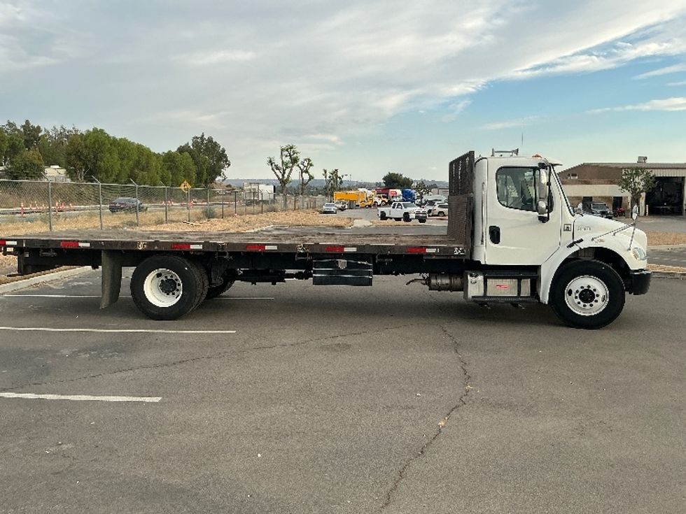 Flatbed Truck-Light and Medium Duty Trucks-Freightliner-2019-M2-Fontana-CA-98,901\n\t\tmiles-$ 56,750 - Image 15