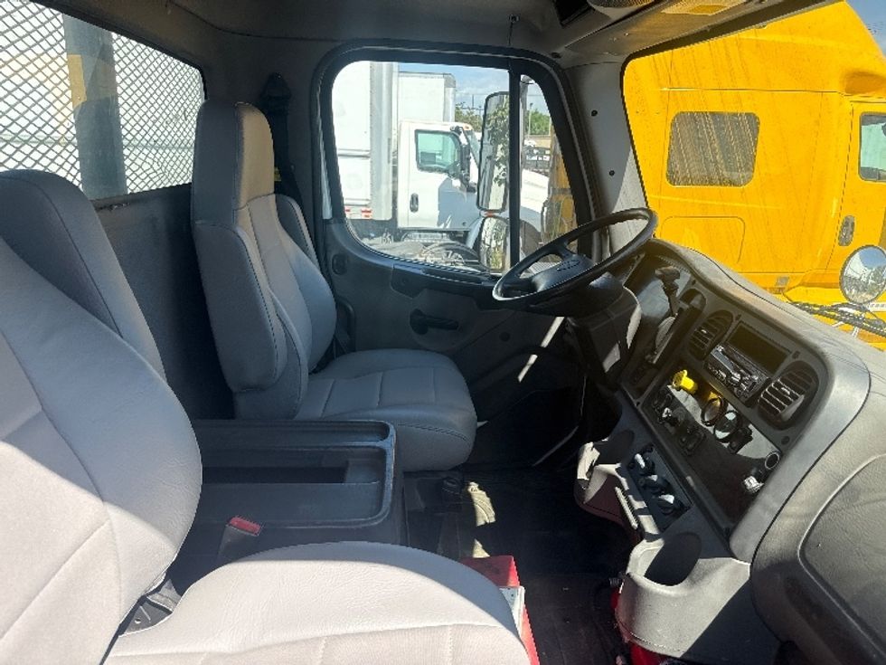 Flatbed Truck-Light and Medium Duty Trucks-Freightliner-2019-M2-Fontana-CA-98,901\n\t\tmiles-$ 56,750 - Image 22