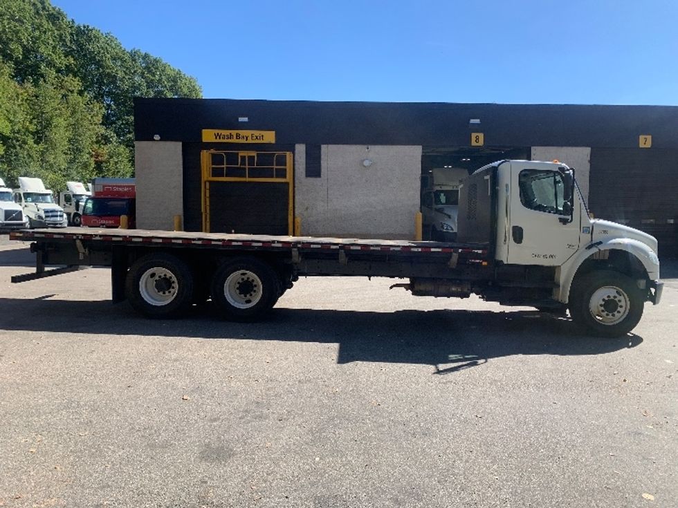 Flatbed Truck-Light and Medium Duty Trucks-Freightliner-2019-M2-Franklin-MA-104,021\n\t\tmiles-$ 63,250 - Image 15