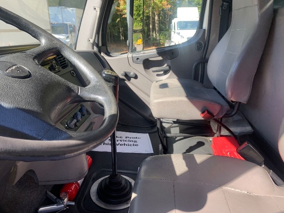 Flatbed Truck-Light and Medium Duty Trucks-Freightliner-2019-M2-Franklin-MA-104,021\n\t\tmiles-$ 63,250 - Image 19