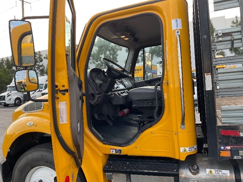 Flatbed Truck-Light and Medium Duty Trucks-Freightliner-2019-M2-Fresno-CA-122,012\n\t\tmiles-$ 44,250 - Image 12