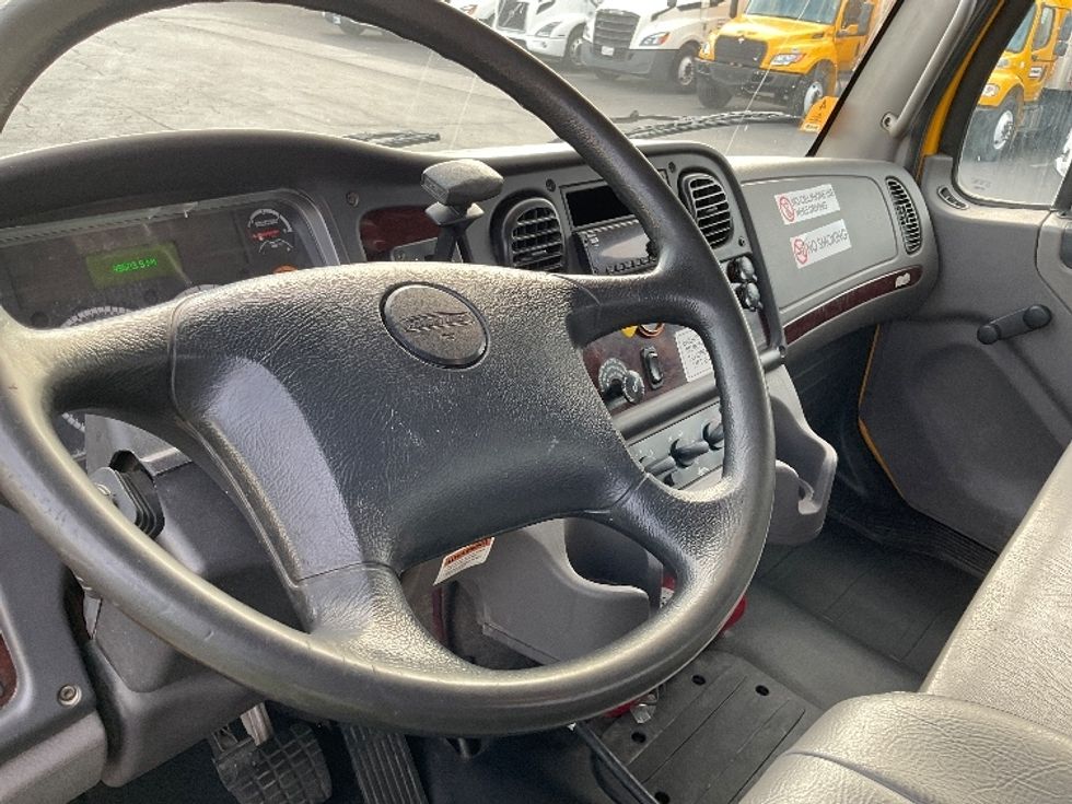 Flatbed Truck-Light and Medium Duty Trucks-Freightliner-2019-M2-Fresno-CA-122,012\n\t\tmiles-$ 44,250 - Image 13