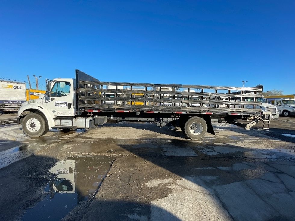 Flatbed Truck-Light and Medium Duty Trucks-Freightliner-2019-M2-Fresno-CA-146,288\n\t\tmiles-$ 66,250 - Image 4