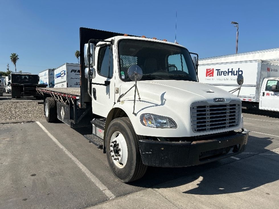 Flatbed Truck-Light and Medium Duty Trucks-Freightliner-2019-M2-Fresno-CA-170,449\n\t\tmiles-$ 45,500 - Image 1